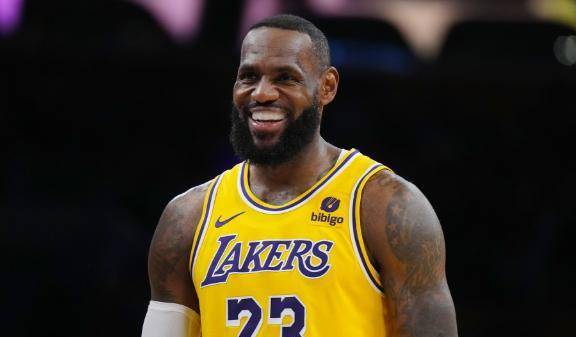 爱游戏- Uzi连续五场比赛得分超过重要助攻，公牛不断突破！比赛高潮迭起