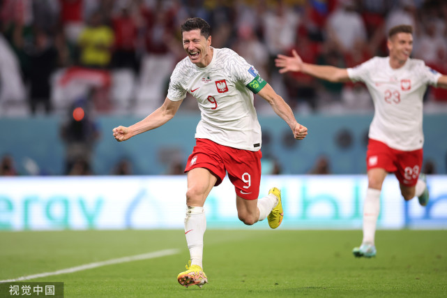 AYX-莱万多夫斯基新星回归赛场表现惊艳，勇士未来可期！的简单介绍