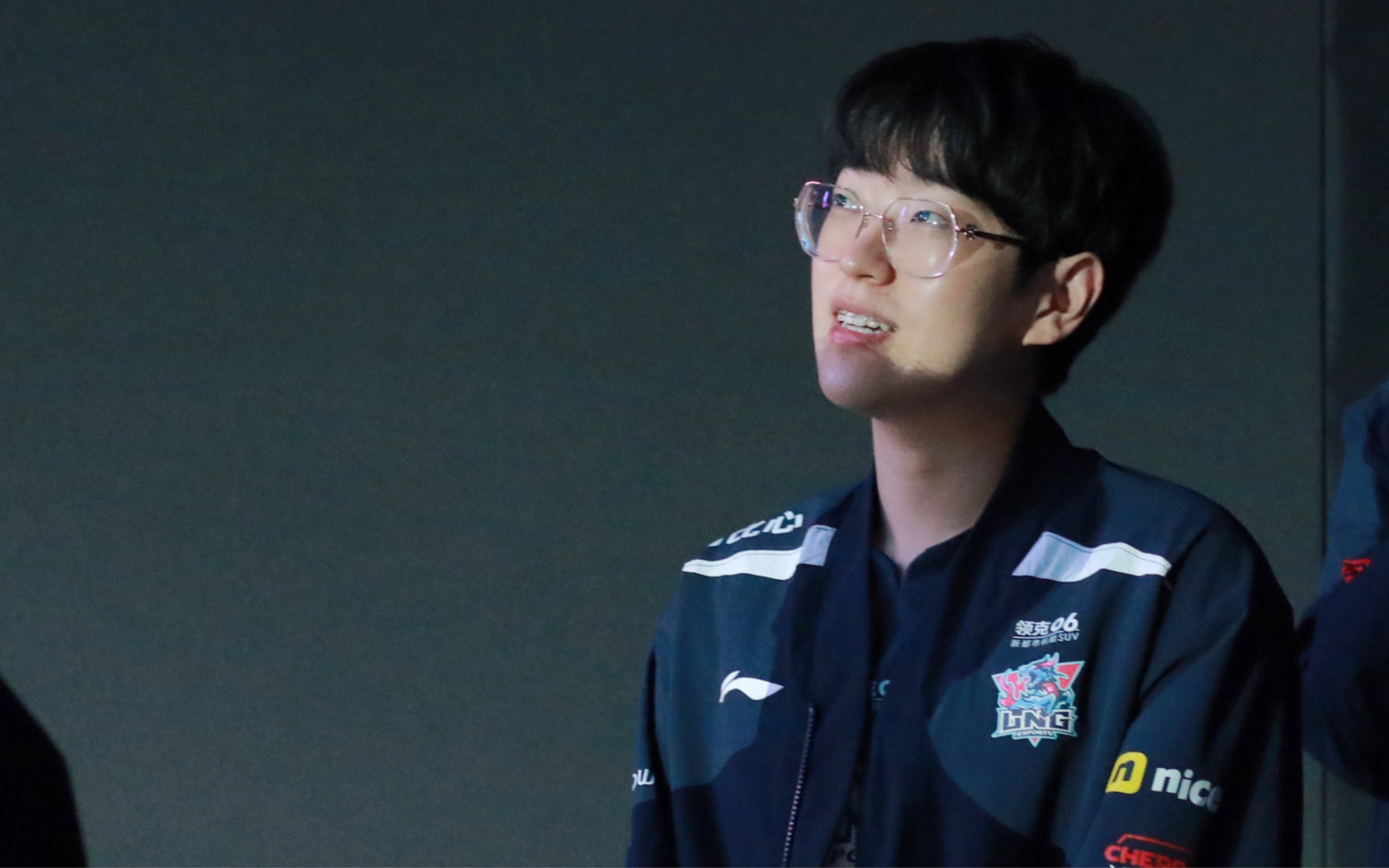 Scout回归赛场,问鼎冠军首场状态亮眼,C9观众沸腾!的简单介绍 Scout回归赛场,问鼎冠军首场状态亮眼,C9观众沸腾!的简单介绍